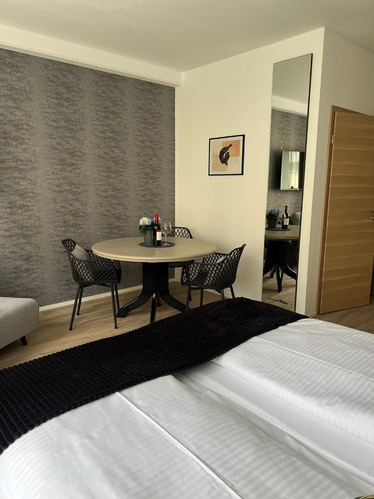 Alpha Rooms Backnang Buitenkant foto